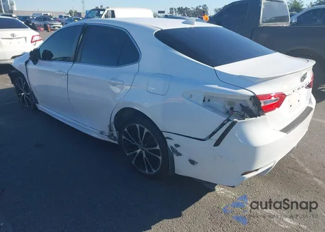 2020 Toyota Camry Se z USA, uszkodzony, nr VIN 4T1G11AK0LU310532